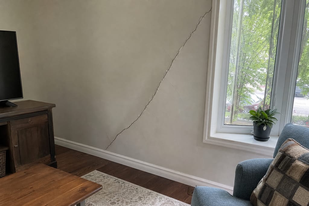 Wall Crack Repair photo